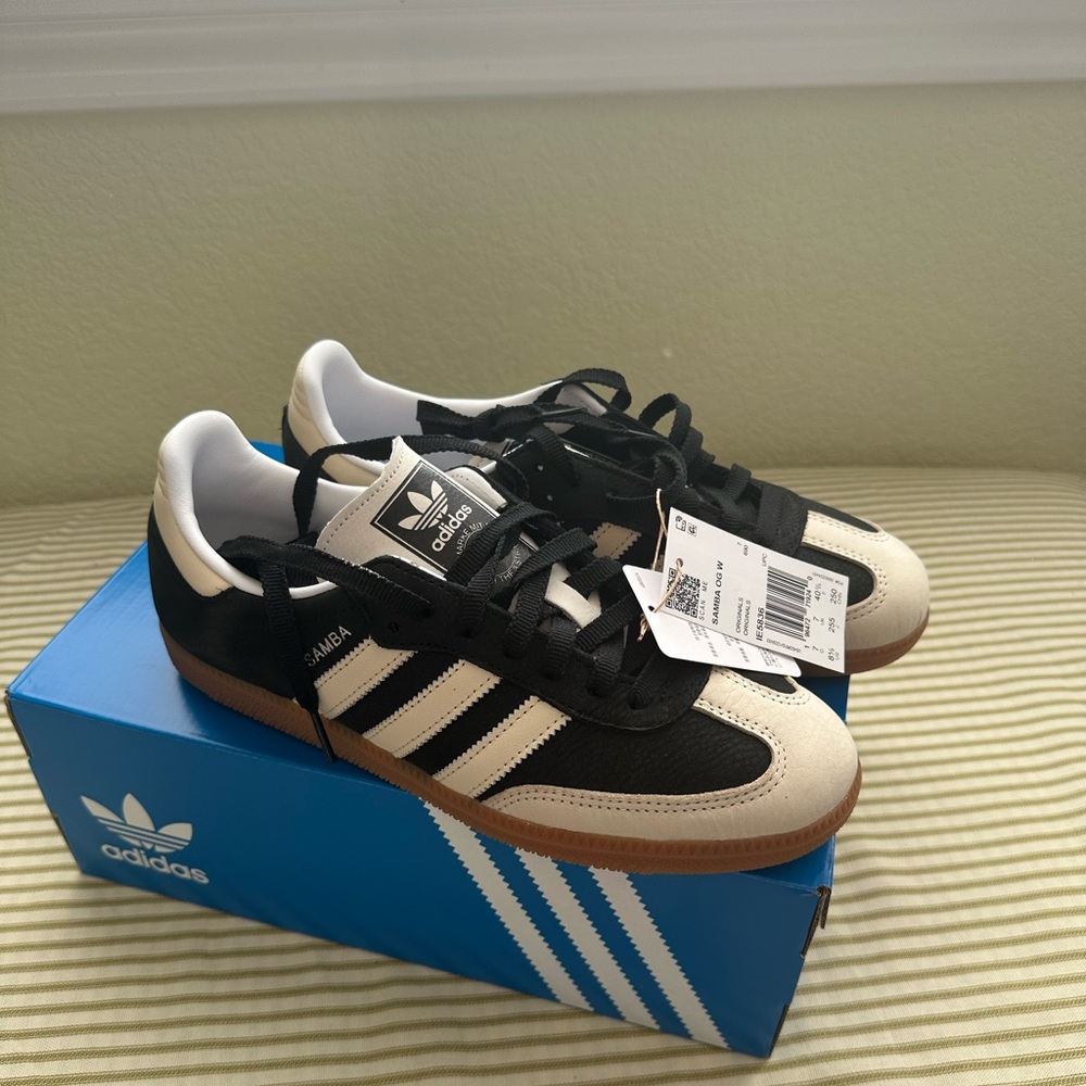 adidas Samba Black and White Sneakers Women’s size 8.5